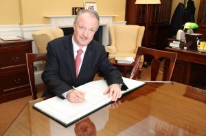 Signing the roll in Dáil Éireann